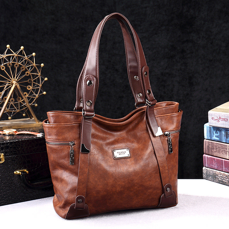Women's Large Capacity Early Spring Simple Western Women's Messenger Bag