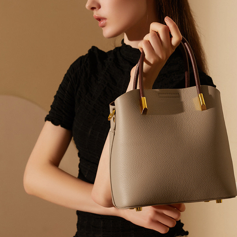 Women's Genuine Leather Western Style High-grade Handbags