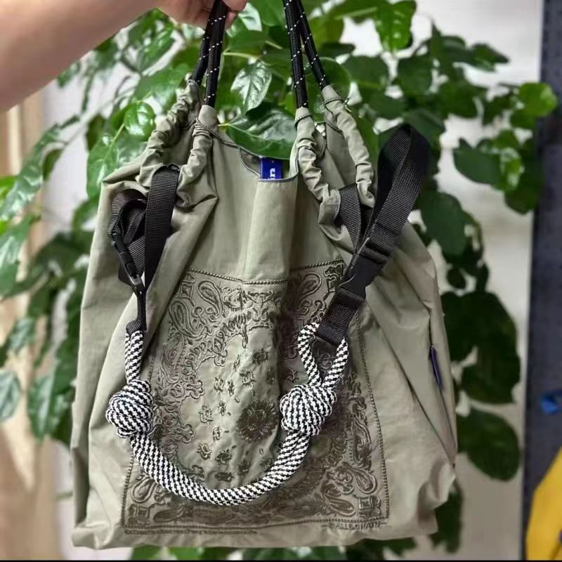 Embroidered Shopping With Flowers Plants On The Upper Body Niche Women's Shoulder Bag
