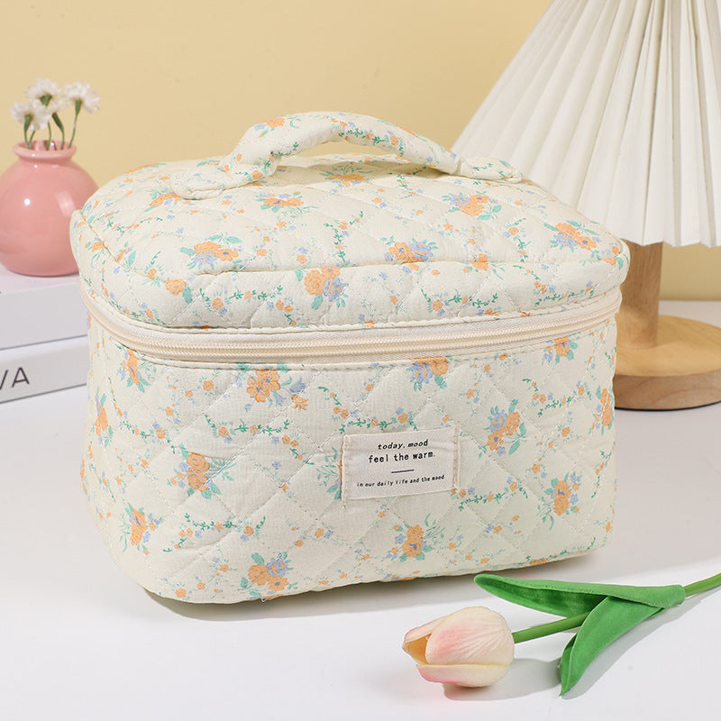 Casual Portable Floral Large Capacity Quilted Cosmetic Bags