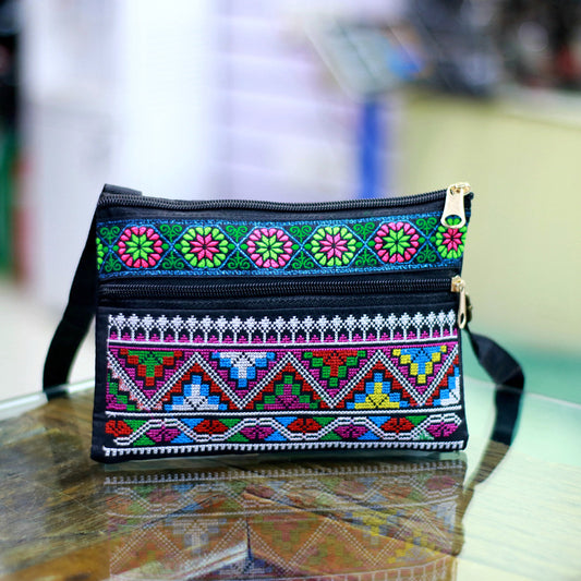 Women's Yunnan National Style Embroidered Zipper Mobile Crossbody Bags