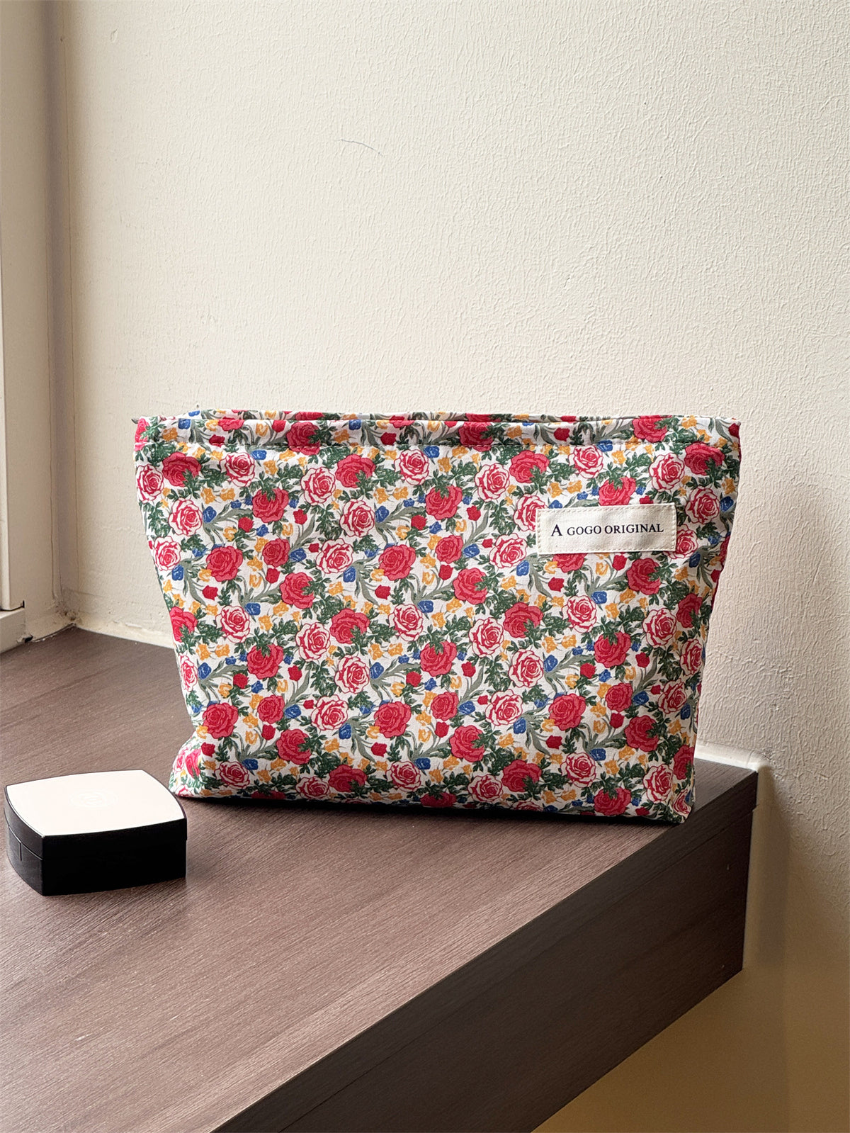 Women's Cosmetics Storage Jacquard Texture Liner Medium Makeup Bag