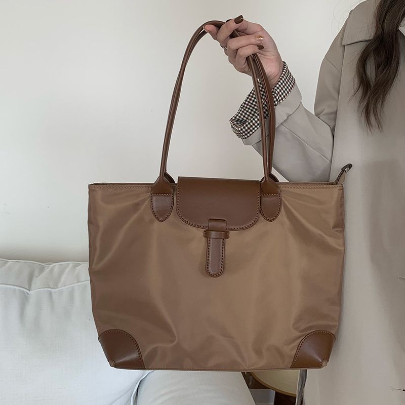Women's Contrast Color Nylon Canvas Leisure Commute Women's Shoulder Bag