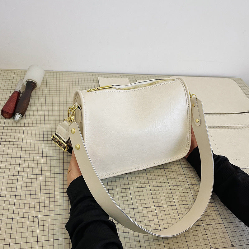 Pure Color Couple Homemade Handmade Material Woven Advanced Texture One Shoulder Bags