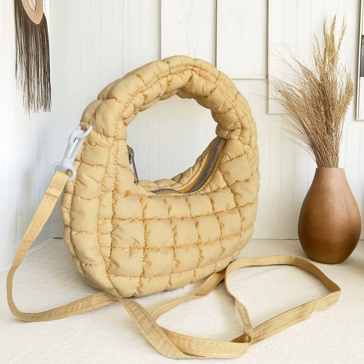 Korean Style Niche Cloud Puff Portable Women's Messenger Bag