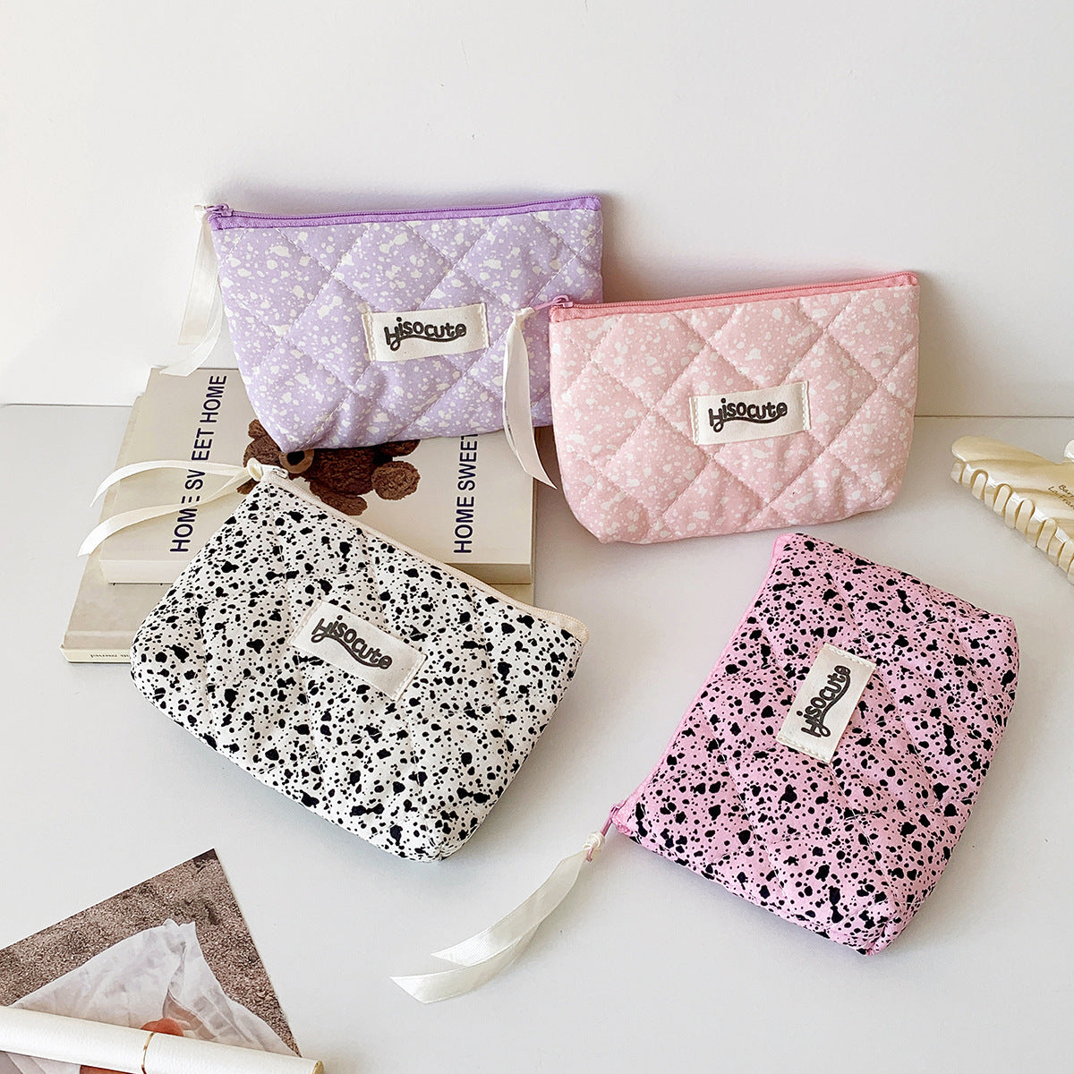 Attractive Quilted Good-looking Storage Portable Headset Makeup Bag