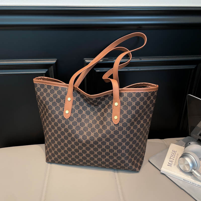 Women's Korean Style Retro Printed Letter Simplicity Commuter Women's Shoulder Bag