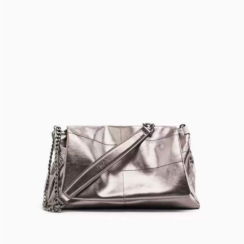 Women's Large Capacity Commuter Chain Black Rock Shoulder Bags
