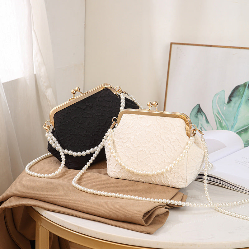 Women's Pleated Shell Mobile Beaded Mini Coin Purses
