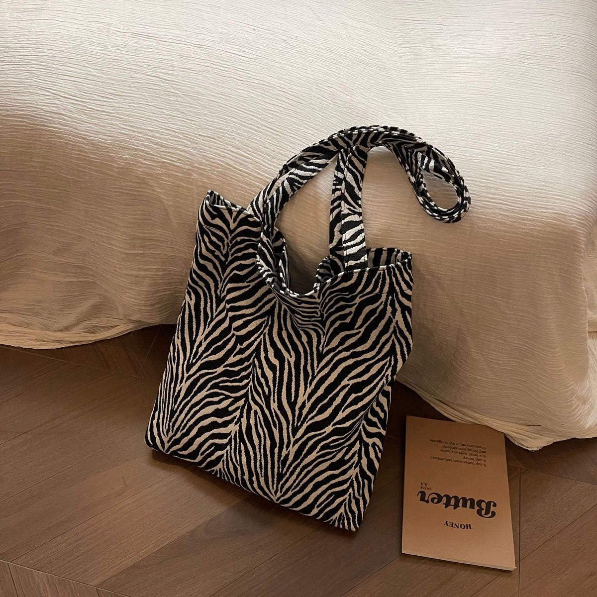 Women's Western Style Fashion Leopard Print Large Capacity Cool Women's Shoulder Bag
