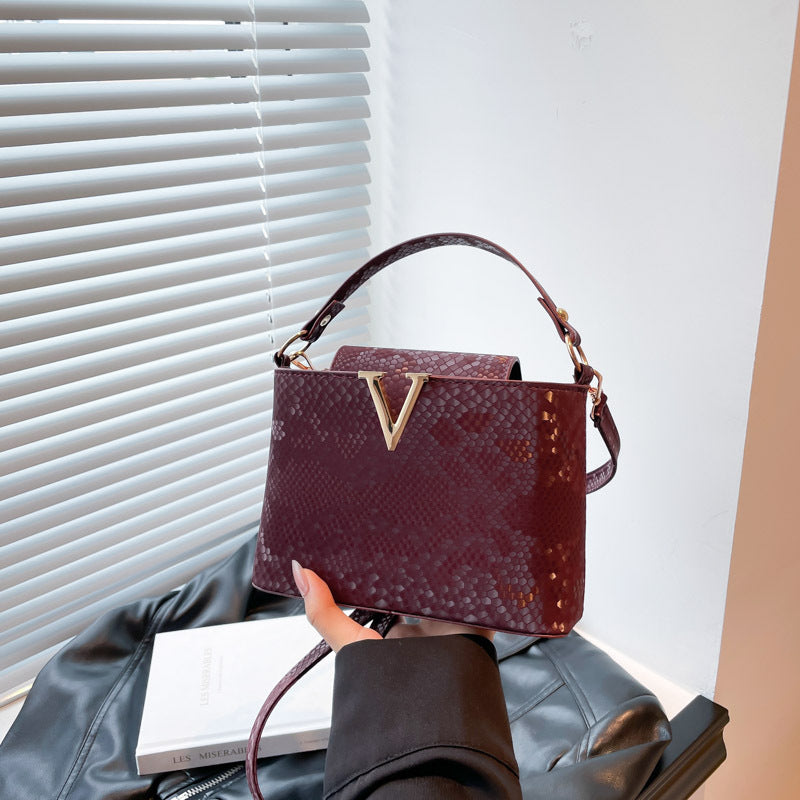 Capacity Solid Color Snake Pattern Summer Letter Hardware Texture Women's Shoulder Bag