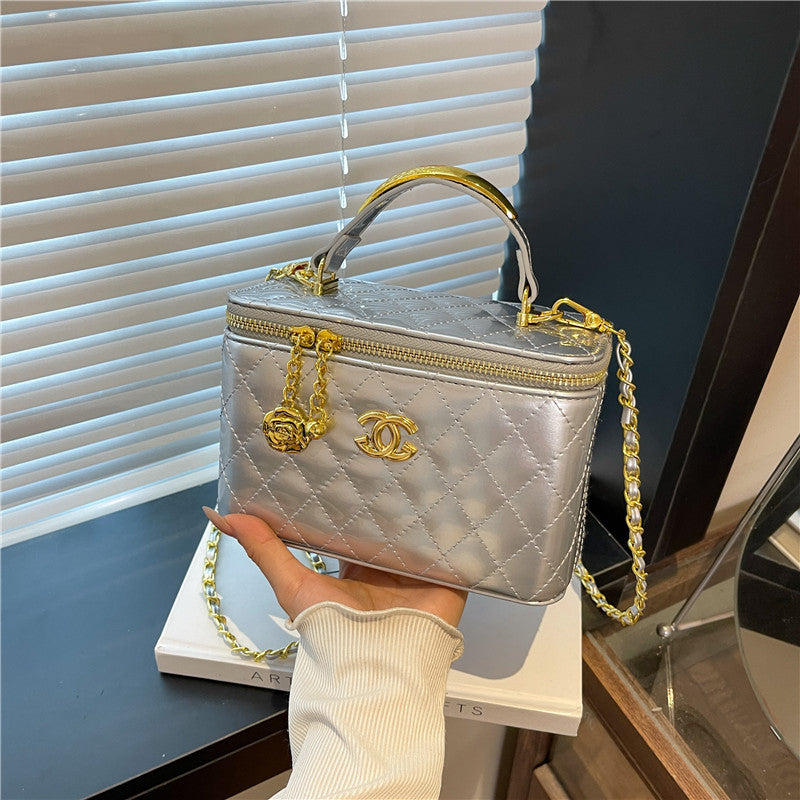 Women's Fashion Shiny Surface Rhombus Chain Portable Bags