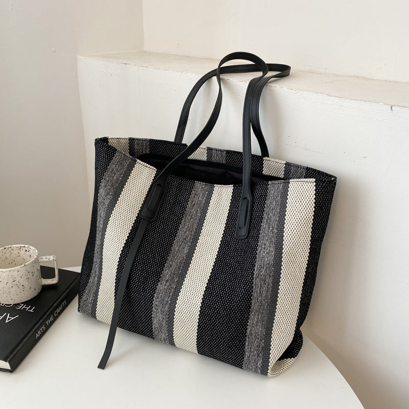 Women's Korean With Simple Vertical Stripes Fashion Shoulder Bags