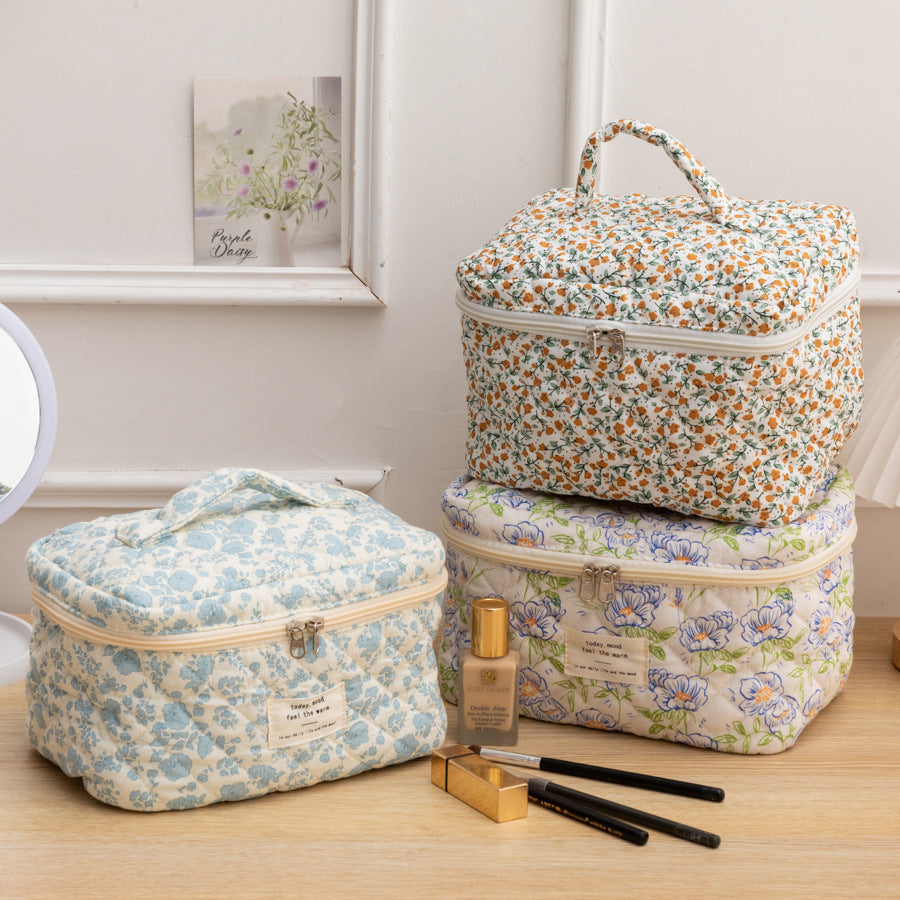 Large Capacity Floral Storage Quilted Cotton Cosmetic Bags