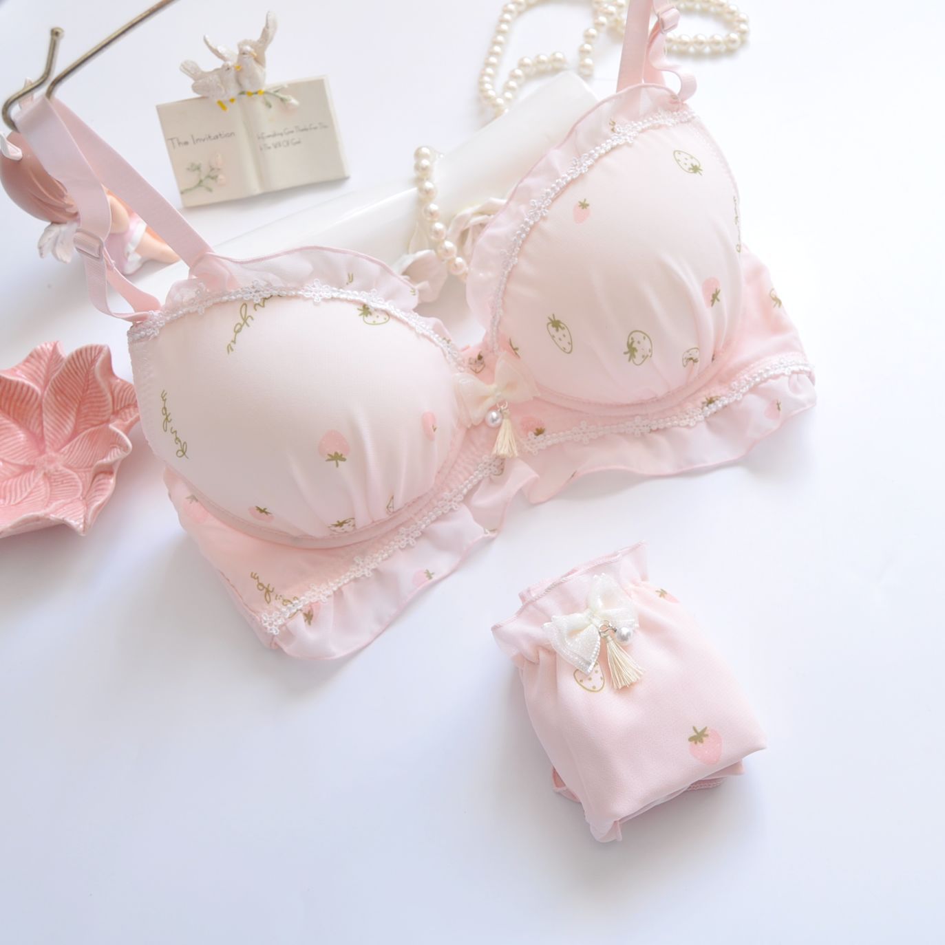 Long-term Two-color Water-soluble Embroidery Film Cup Without Lingerie Sets