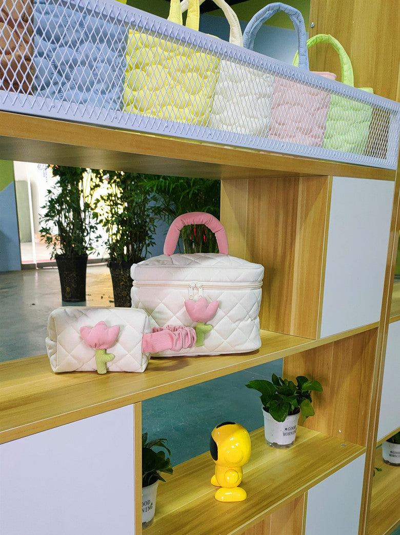 Women's Corduroy Large Capacity Cute Flowers Portable Cosmetic Bags