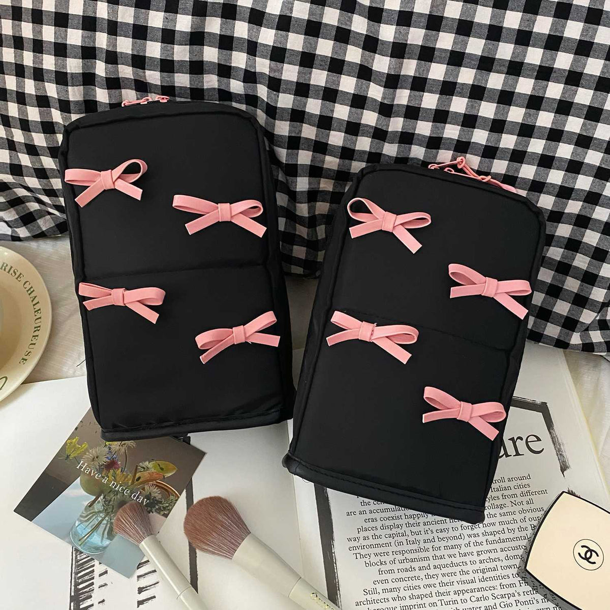 Bow Large Capacity Vertical Partition Layered Wash Skin Care Makeup Bag