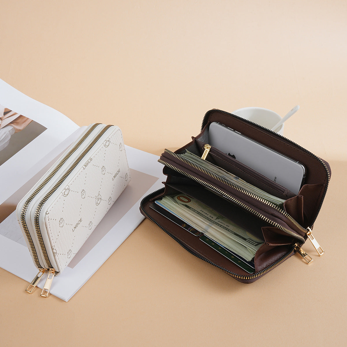 Long Female Cartoon Vintage Print Pleated Leather Classy Clutch Mobile Ladies Wallet