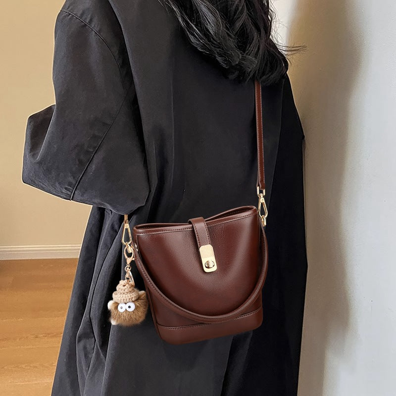 Women's Summer Genuine Leather Retro Commuter Handbags