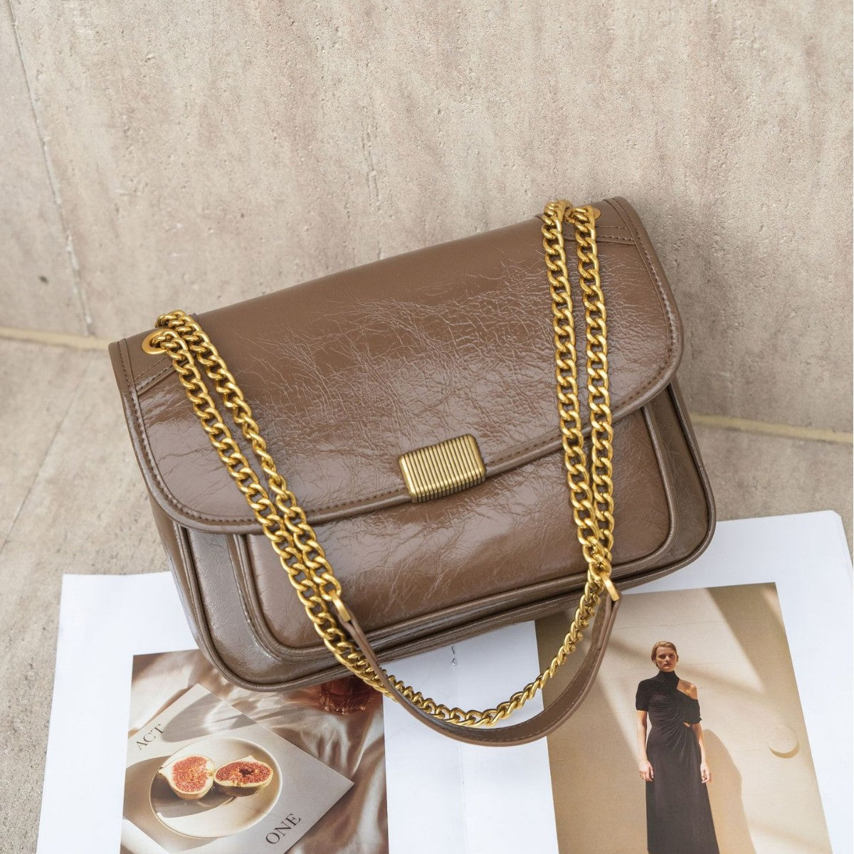 Women's Layer Oil Wax Leather Zip Soft Portable Bright Crack Bags