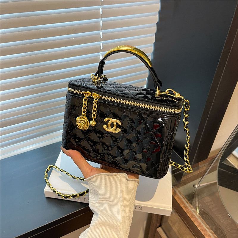 Women's Fashion Shiny Surface Rhombus Chain Portable Bags