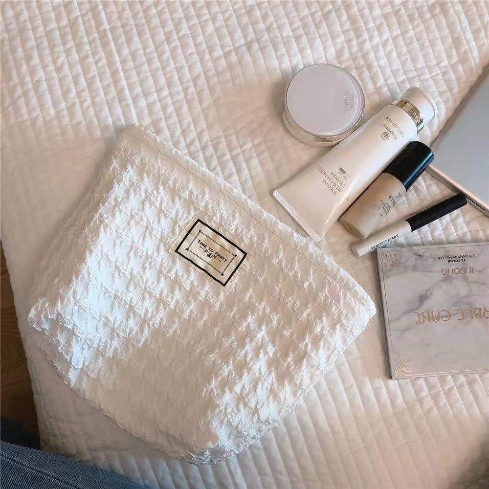 Design Black White Temperament Striped Retro Artistic Elegant Cosmetic Bags