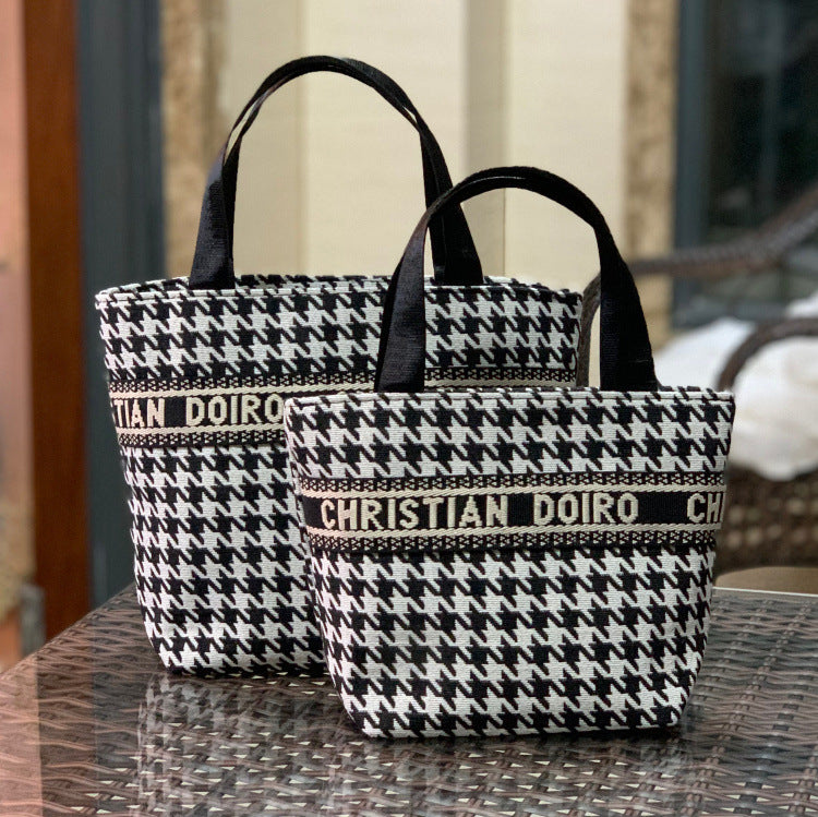 Women's Korean Style Letters Wash Mummy Lunch Cosmetic Bags