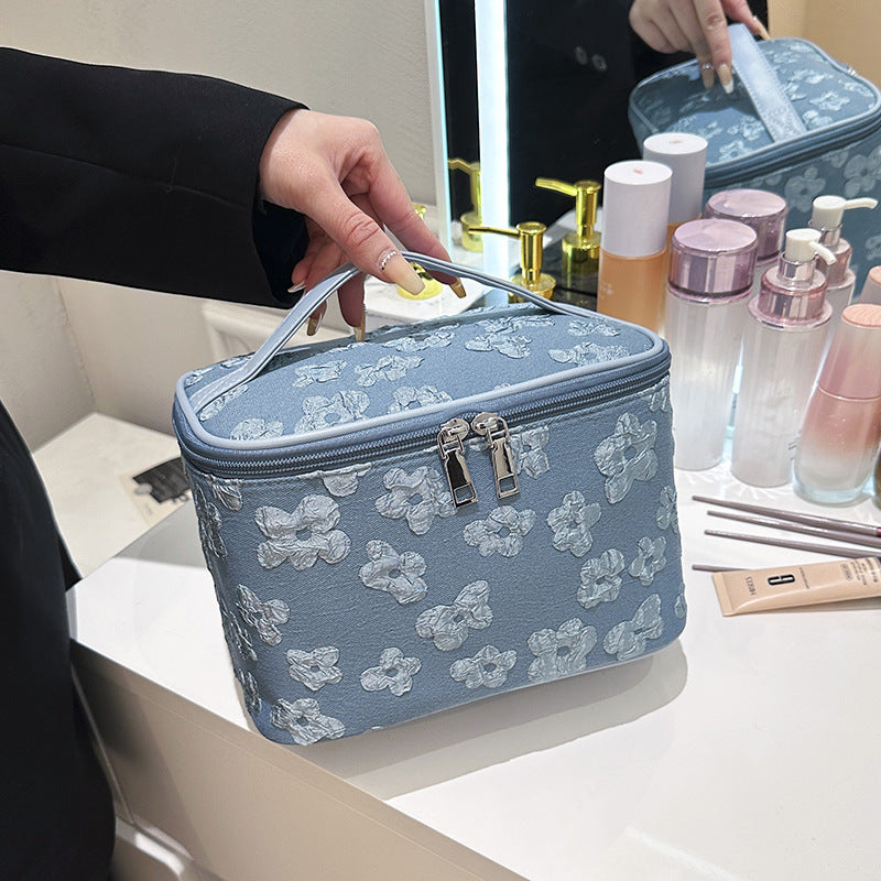 Women's High-grade Large Capacity Portable Super Popular Makeup Bag