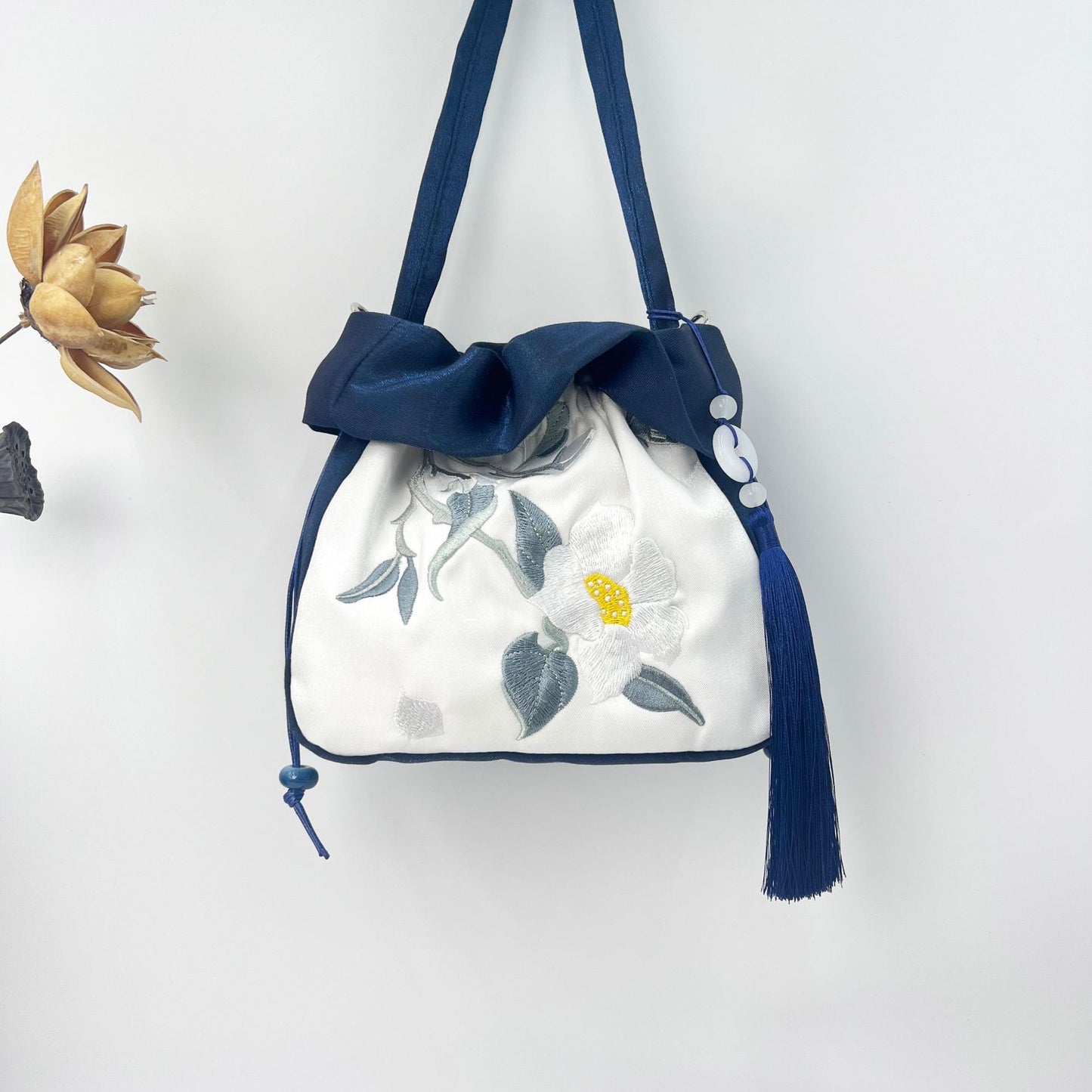 Women's Antique Tassel Embroidered Han Chinese Clothing Handbags