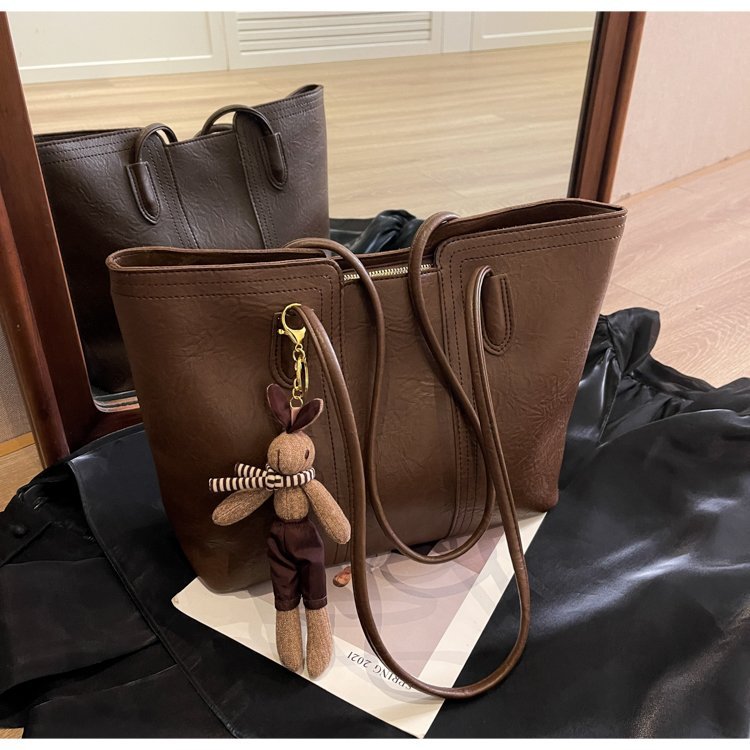 Women's Style Spring Simple Retro Texture Class Underarm Shoulder Bags