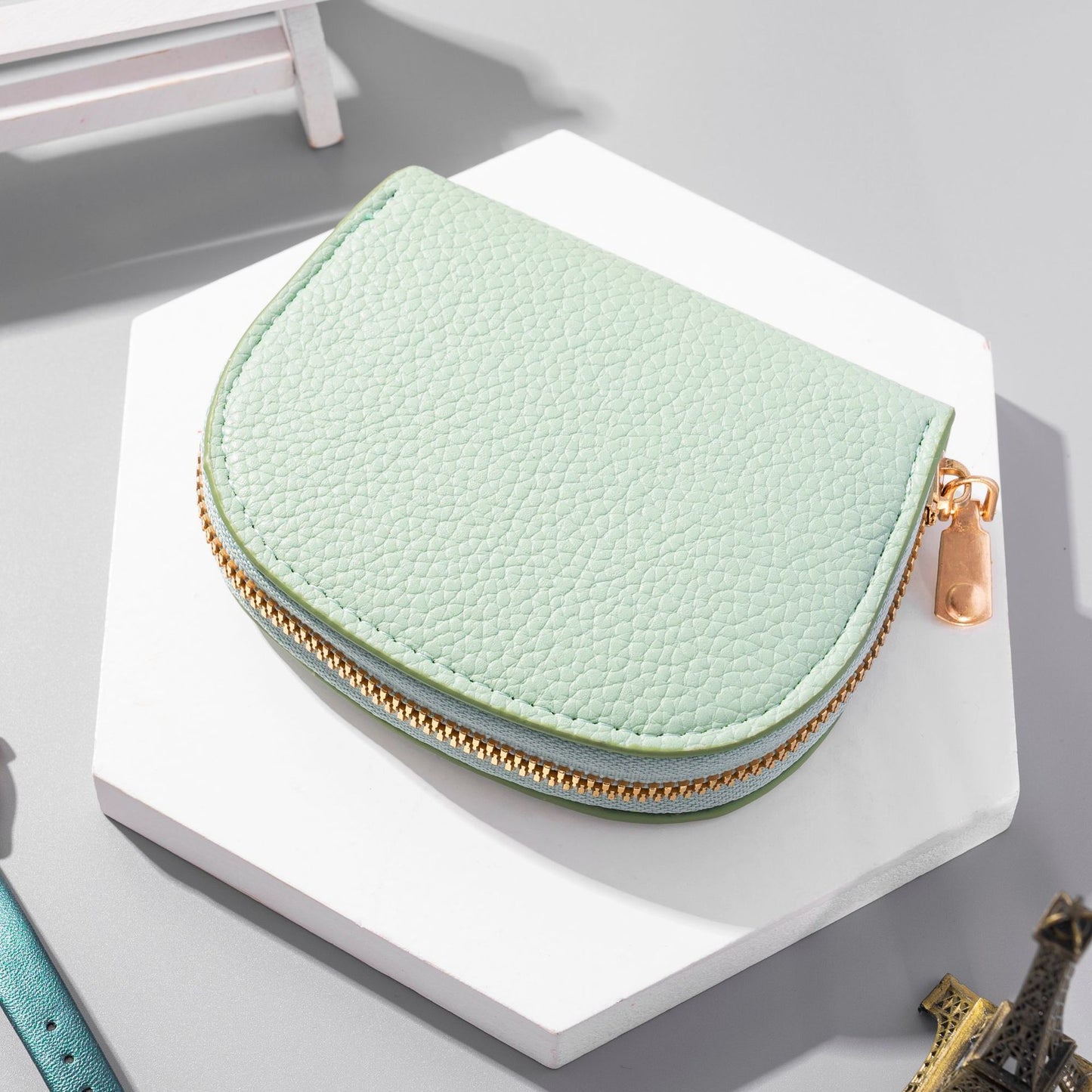 Style Fresh Shell Semicircle Expanding Multiple Card Holder