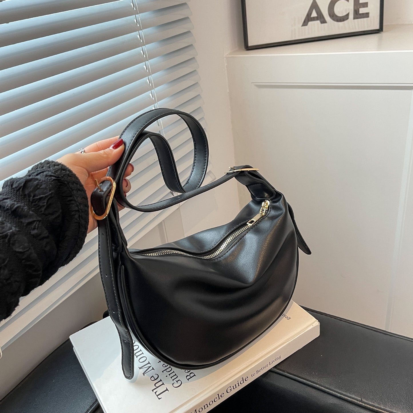 Women's Amy Rabbit Design Early Spring Solid Bags