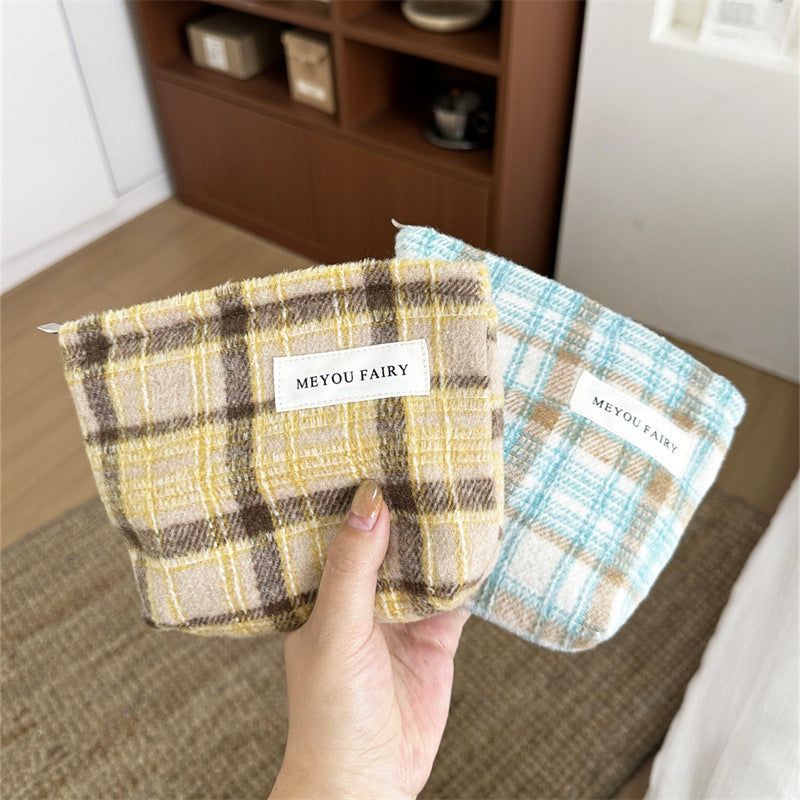 Women's Korean Style Idle Hand-held Check Pattern Woolen Simple Storage Bags