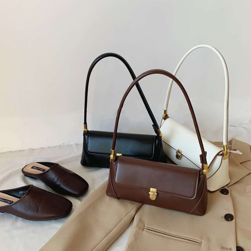 High-grade Western Style Stylish Textured Retro Baguette Underarm Bags