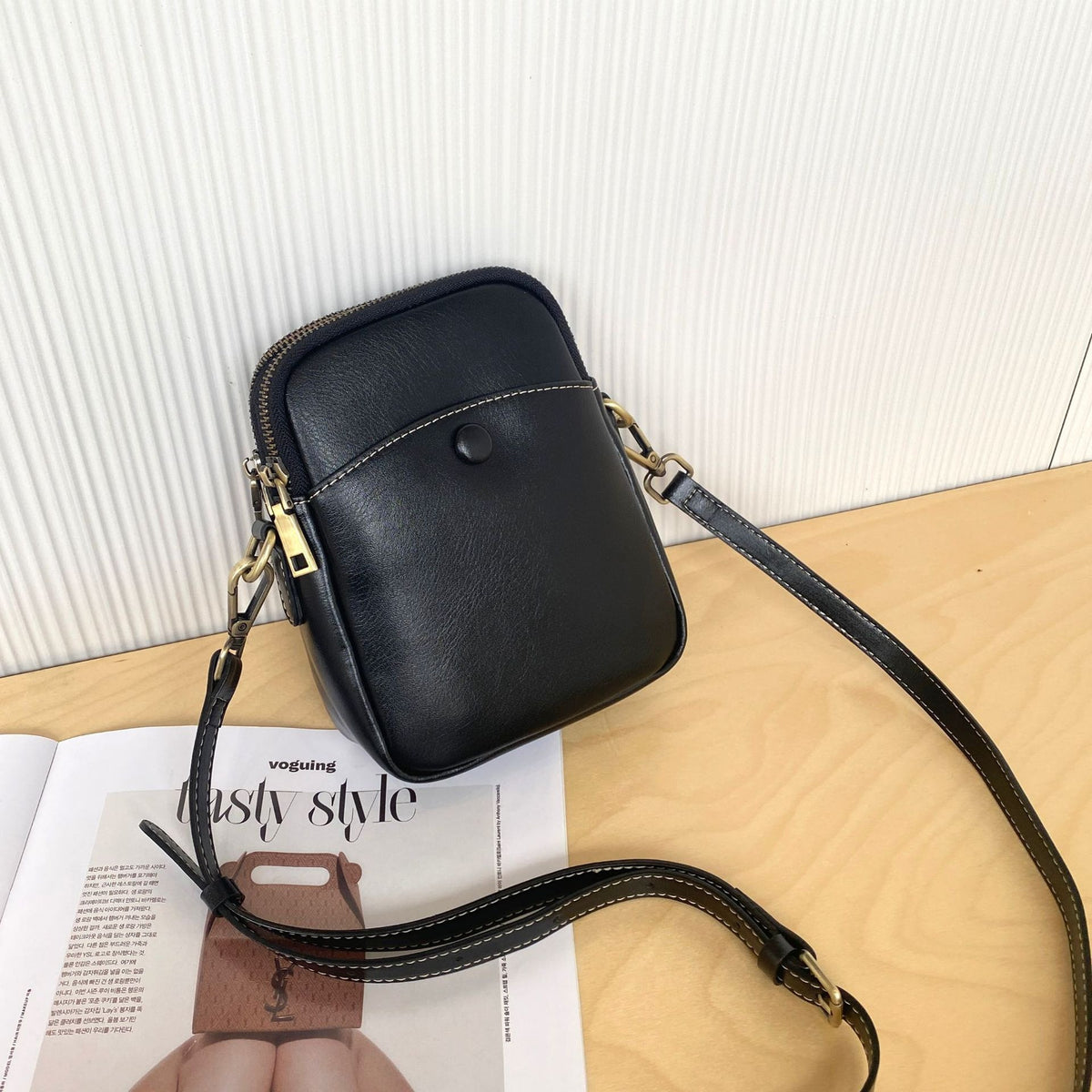 Women's Vegetable Tanning Leather Versatile Hand-held Simple Women's Messenger Bag