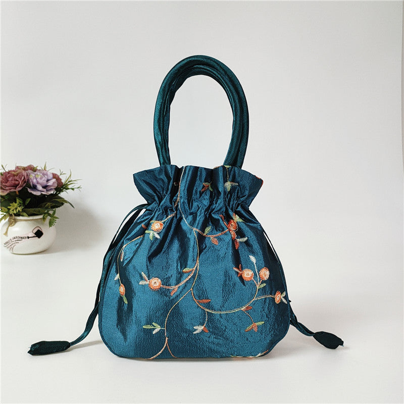 Elegant Women's Clutch Ethnic Style Embroidered Handbags