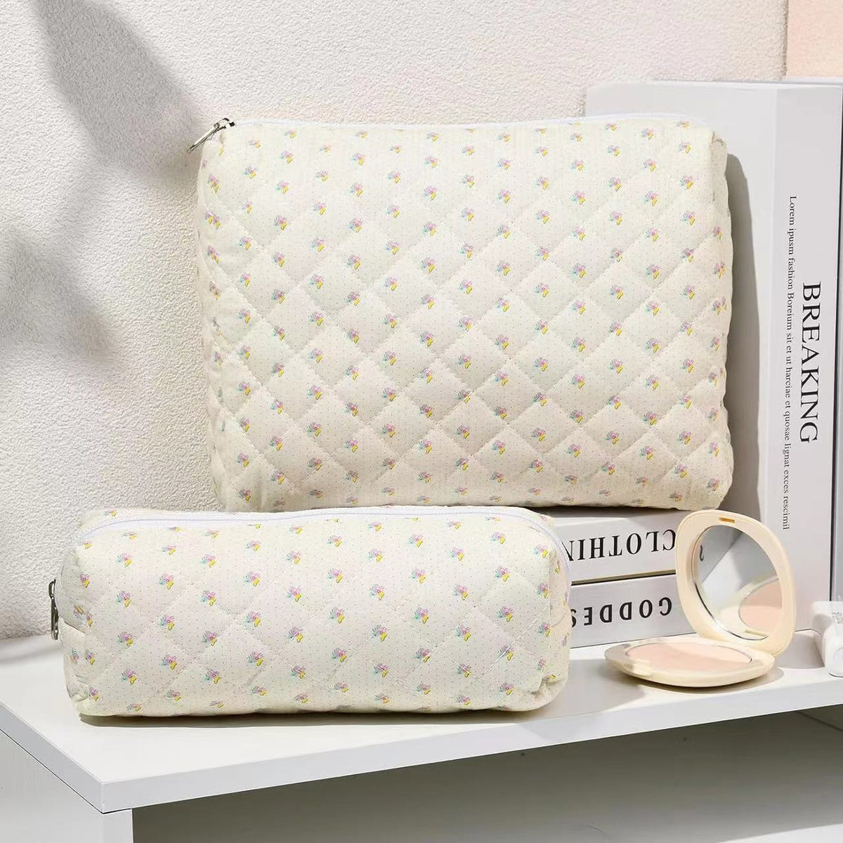 Large Capacity Portable Cosmetics Storage Hand Wash Makeup Bag
