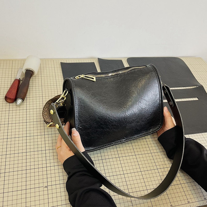 Pure Color Couple Homemade Handmade Material Woven Advanced Texture One Shoulder Bags