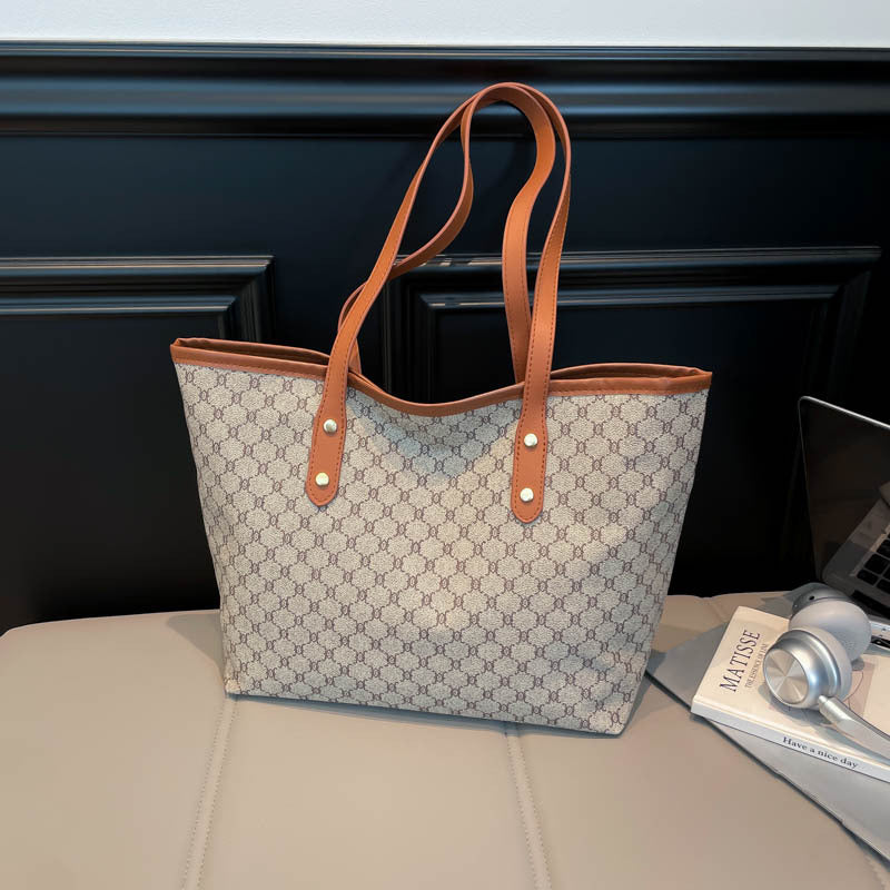 Women's Korean Style Retro Printed Letter Simplicity Commuter Women's Shoulder Bag