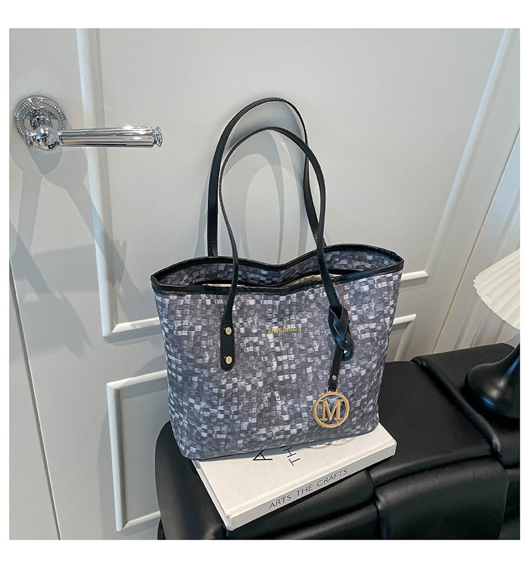 Women's Elegant Large Capacity Fashion Beautiful Winter Simple Women's Shoulder Bag