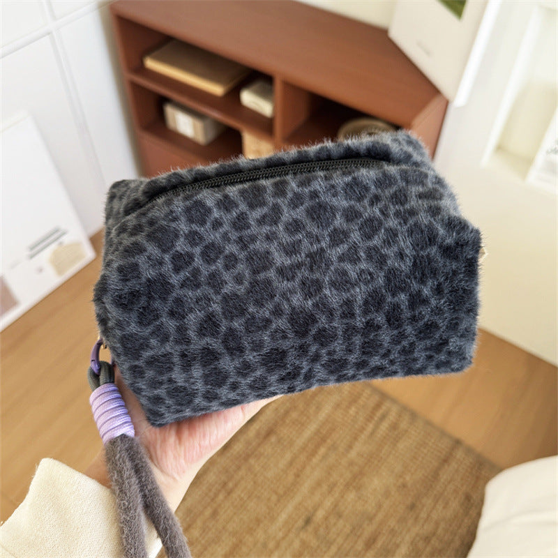 Sweet Cool Leopard Pattern Pink Hand Carrying Large Capacity Portable Makeup Bag