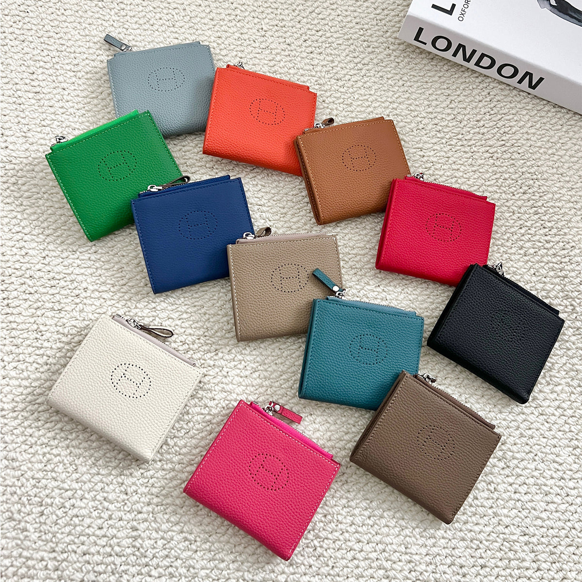 Female Short One Hollow Mini Cowhide Card Holder
