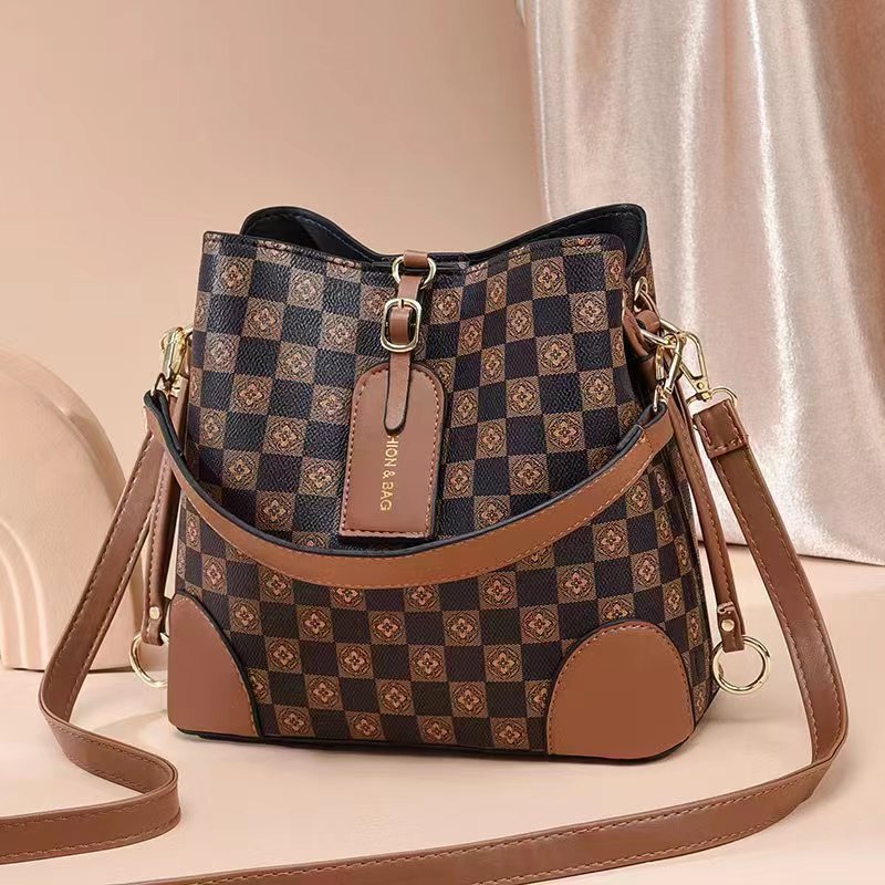 Women's Exquisite Retro Elegant Plaid Large Shoulder Bags