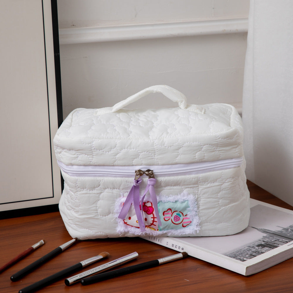 Cute Large Capacity Cat Portable Heart Storage Cosmetic Bags