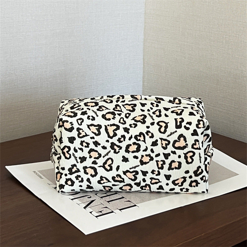 Cool Style Leopard Print Love Large Capacity High-grade Wash Cosmetic Bags