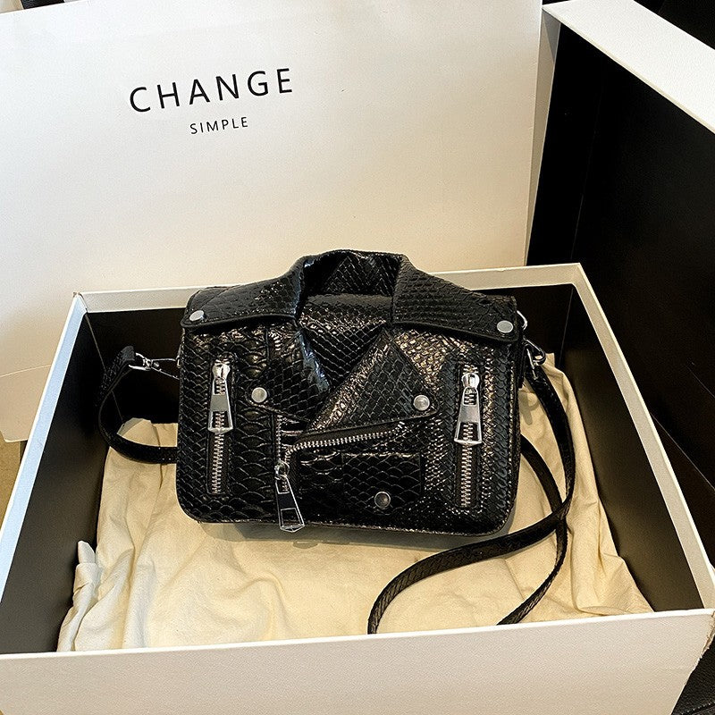 Women's Individual Clothes Korean Fashion Rivet Women's Messenger Bag