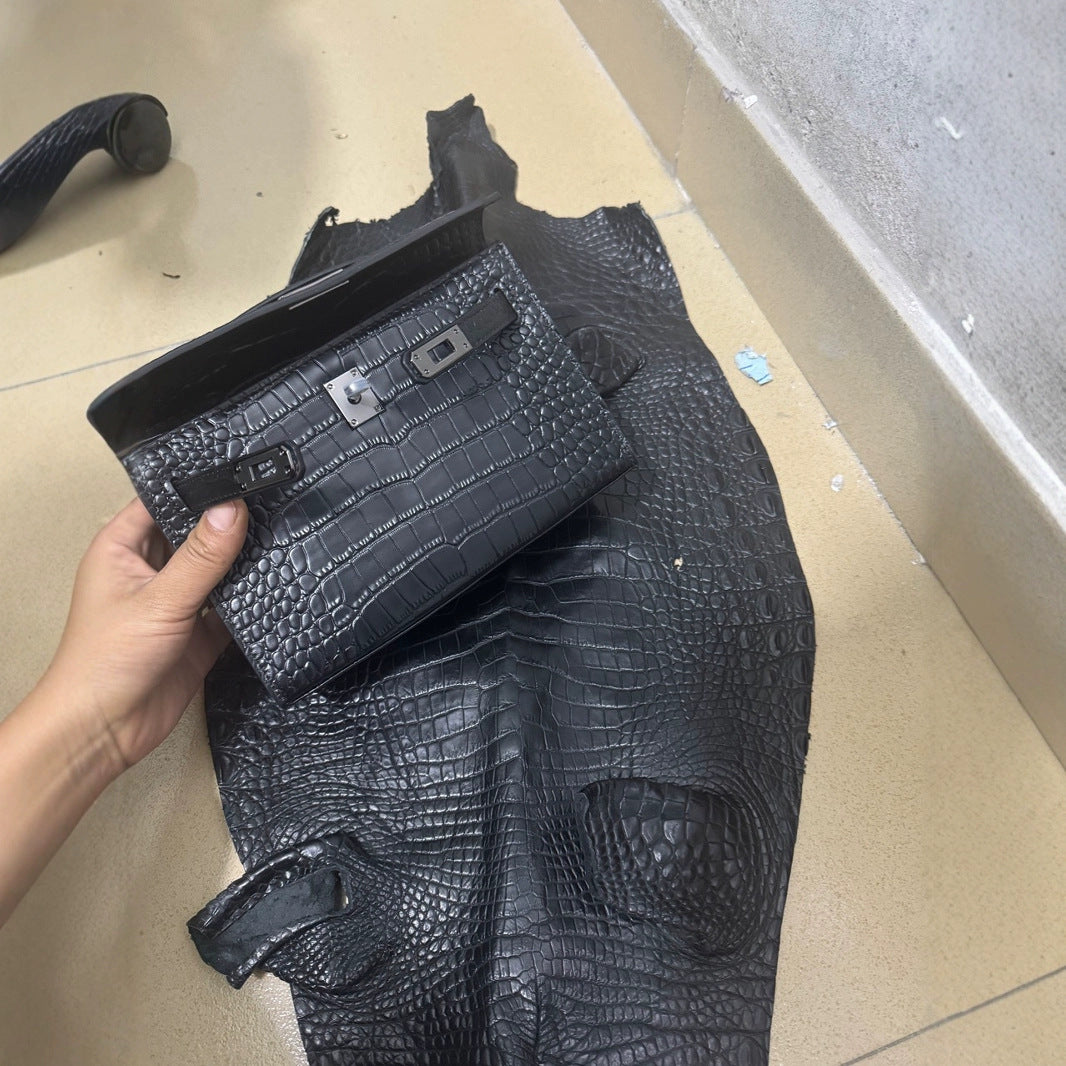 Textured Kelly Crocodile Pattern Matte Simple Ladies Wallet