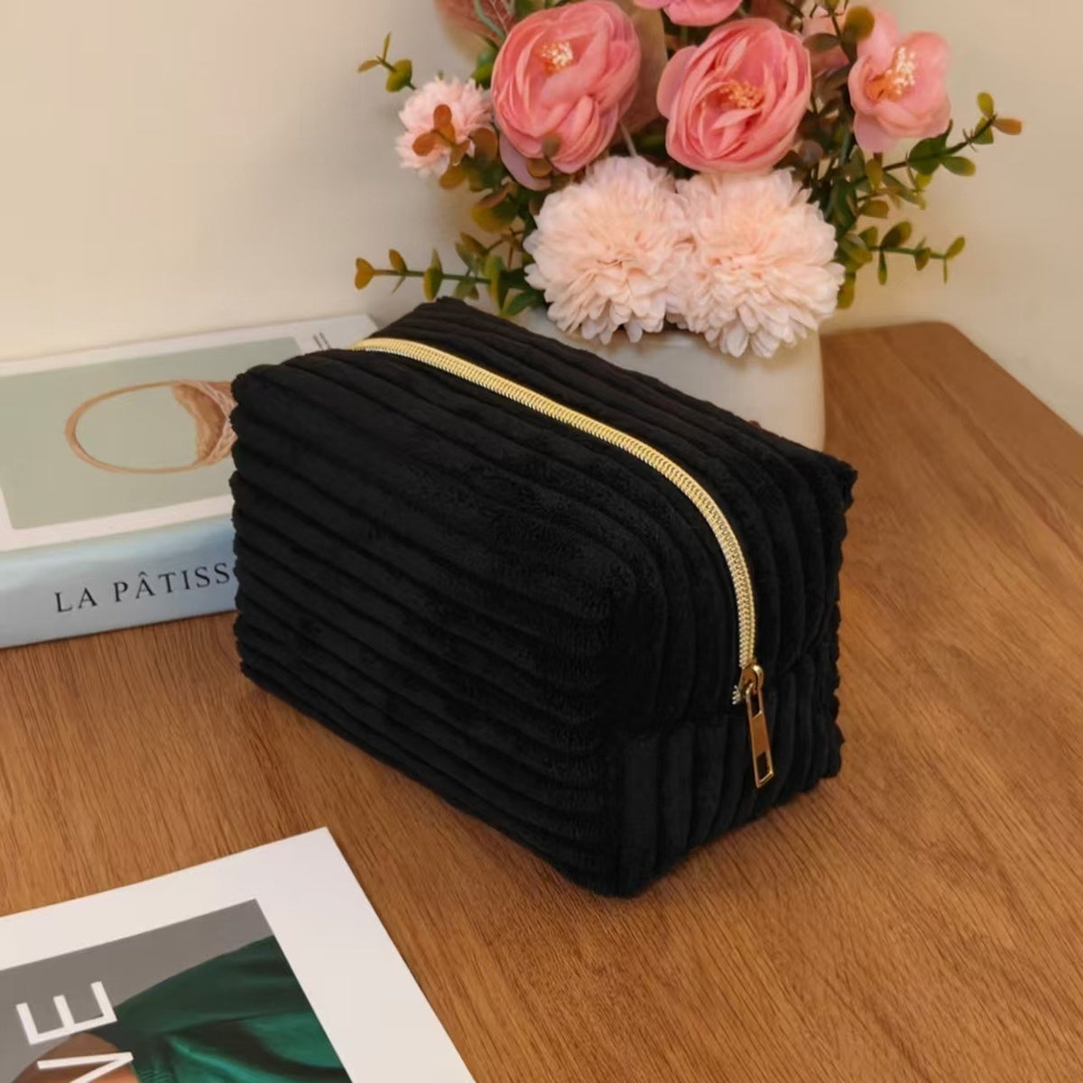Bear Printing Vertical Large Capacity Portable Pillow Cosmetics Makeup Bag