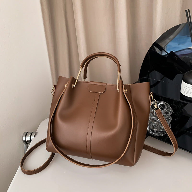Women's Retro Minority Design Portable Large Capacity For Trendy Crossbody Bags