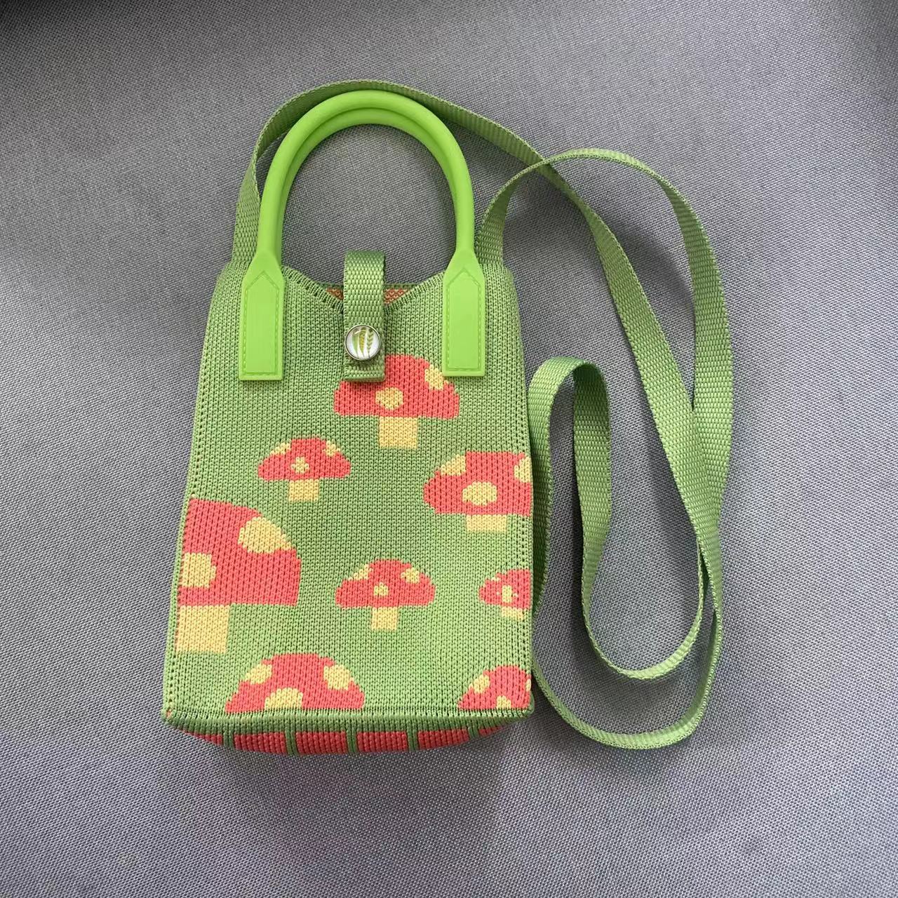 Women's Style Niche Contrast Color Flower Knit Handbags